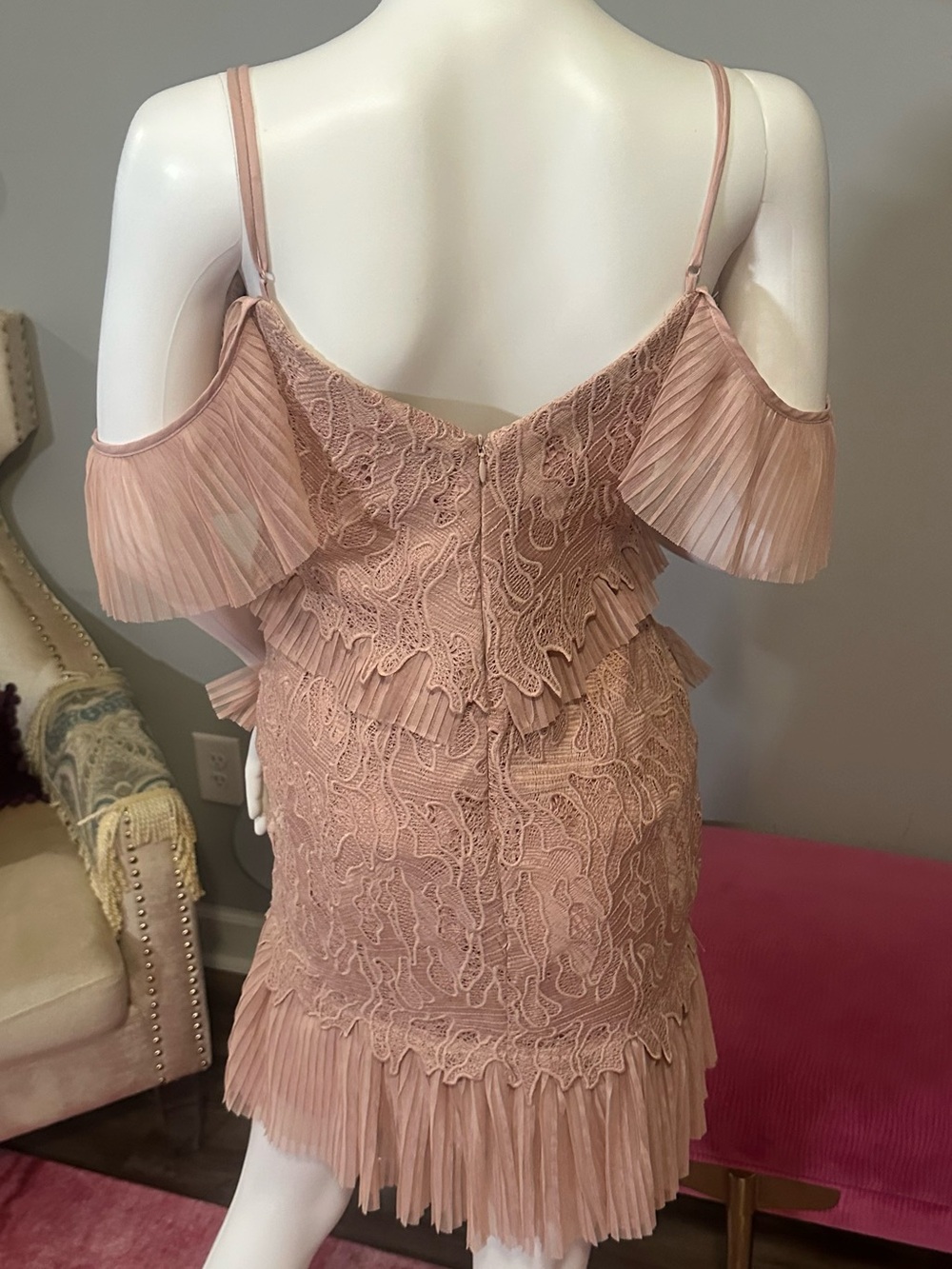 Bardot Valorie Dusty Pink Lace Tiered Mini Dress Size 8, NWT